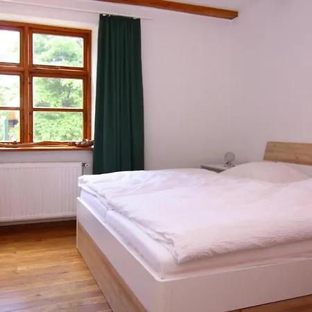 Monika In Im Bernstein Wendorf (Kuhlen-Wendorf)